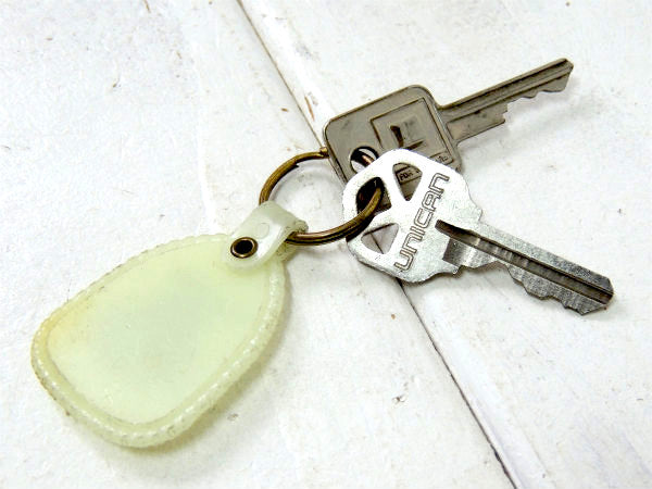 【AUTO REPAIR/自動車修理工場】キーホルダー・鍵2本付きUSA・ビンテージ・工業系