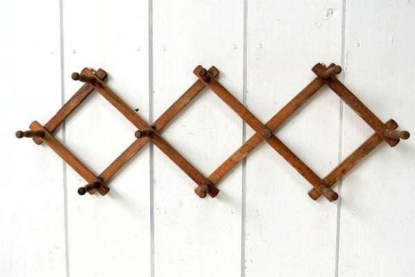 ノスタルジックな木製・ジャバラ式・壁掛けアンティーク・ハットラック/コートフック USA