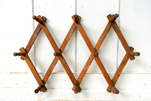ノスタルジックな木製・ジャバラ式・壁掛けアンティーク・ハットラック/コートフック USA