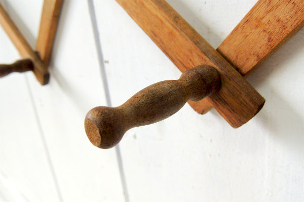 ノスタルジックな木製・ジャバラ式・壁掛けアンティーク・ハットラック/コートフック USA