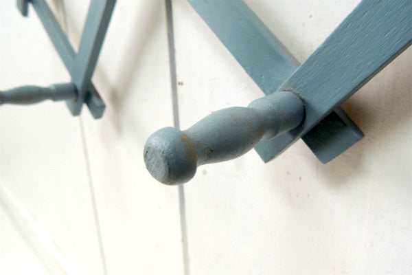 【水色グレー】木製・ジャバラ式・壁掛けヴィンテージ・ハットラック/コートフック USA
