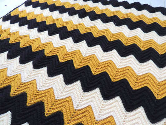 USA!手編みニットの細かな波模様・ヴィンテージ・ブランケット/ハンドメイド/ひざ掛け