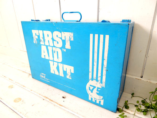 【FIRST AID】ファーストエイド・ビンテージ・大きな救急箱/メディスンキャビネット/飾り棚
