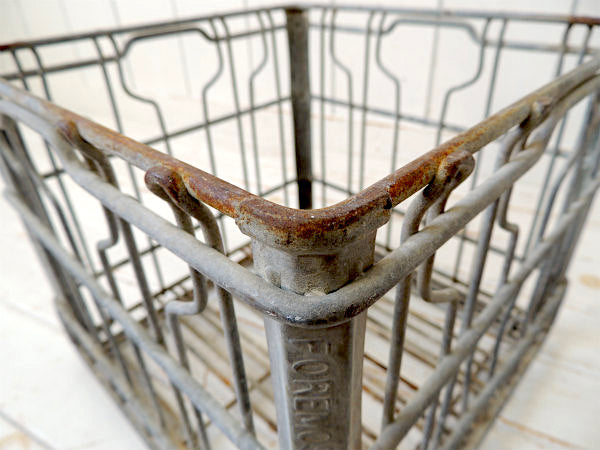 【FOREMOST】シャビー・メタル製・ヴィンテージ・ミルクボトルケース・メタルケース・ガーデニング