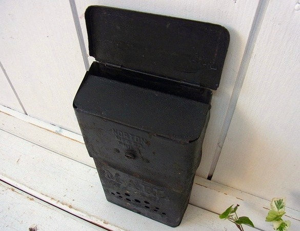 黒色のティン製・アンティーク・メールボックス/郵便受け/ポスト USA