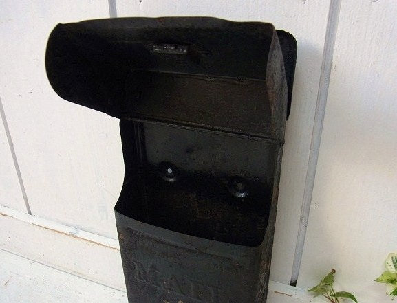 黒色のティン製・アンティーク・メールボックス/郵便受け/ポスト USA