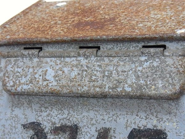 シャビーなティン製・アンティーク・メールボックス/郵便受け/ポスト USA