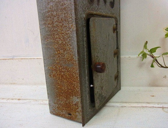 シャビーなティン製・アンティーク・メールボックス/郵便受け/ポスト USA