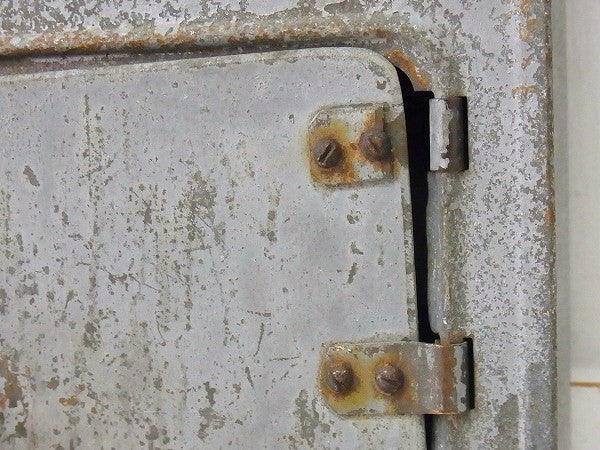 シャビーなティン製・アンティーク・メールボックス/郵便受け/ポスト USA