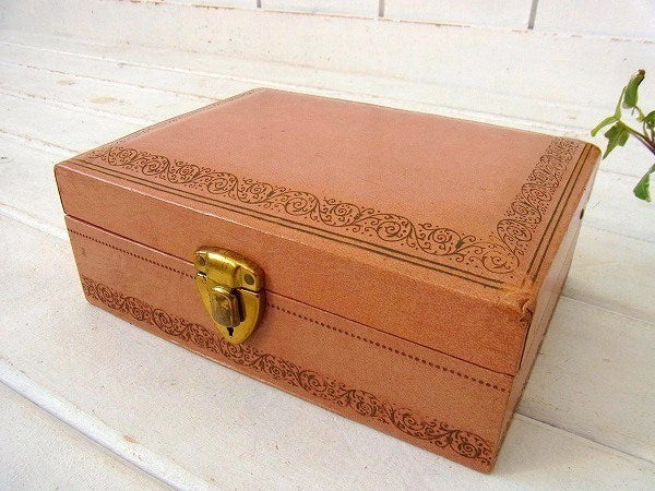 【Mele】サーモンピンク色・小さなアンティーク・ジュエリーボックス/ジュエリーケース/宝石箱