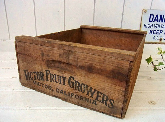 【VICTOR FRUIT GROWERS】フルーツの木製・ヴィンテージ・ウッドボックス/木箱