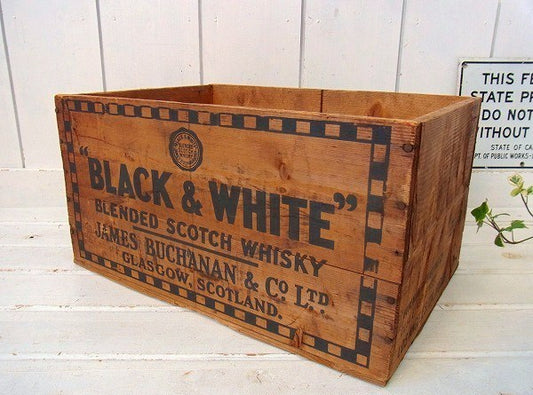 【BLACK&WHITE】スコッチウィスキーのチェッカー柄・アンティーク・ウッドボックス/木箱
