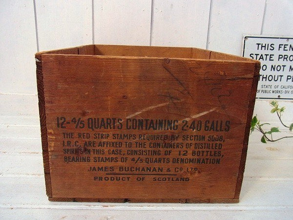 【BLACK&WHITE】スコッチウィスキーのチェッカー柄・アンティーク・ウッドボックス/木箱