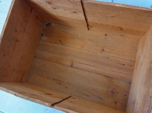 【BLACK&WHITE】スコッチウィスキーのチェッカー柄・アンティーク・ウッドボックス/木箱