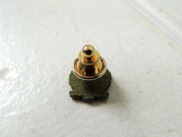 AAA・トリプルエー 自動車 カリフォルニア・AUTOMOBILE・ビンテージ・ピンバッジ・USA