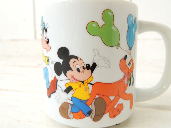 【ミッキー&フレンズ】ディズニーランド・ヴィンテージ・陶器製・マグカップ/食器
