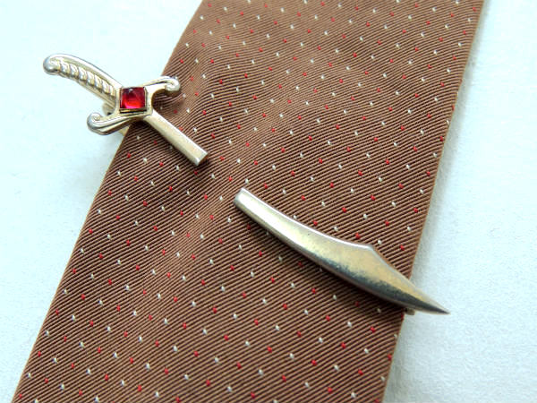 剣・HICKOK・ナイフ USA ワインレッド ビンテージ・タイピン・タイバー ミッドセンチュリー