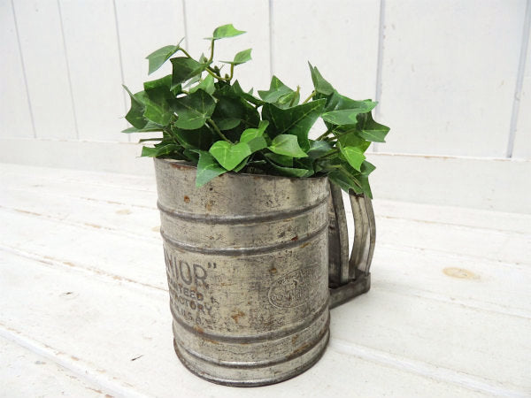 【JUNIOR】シャビーなブリキ製・ヴィンテージ・シフター/粉ふるい USA