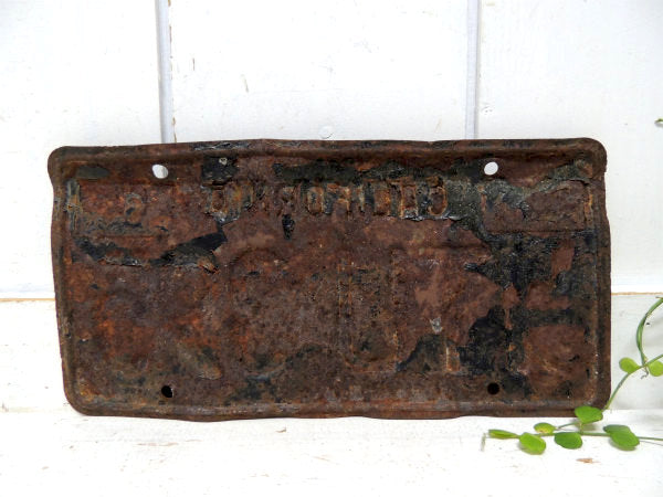 【カリフォルニア州・WTU395】1960s~・ヴィンテージ・ブラック×イエロー・ナンバープレート