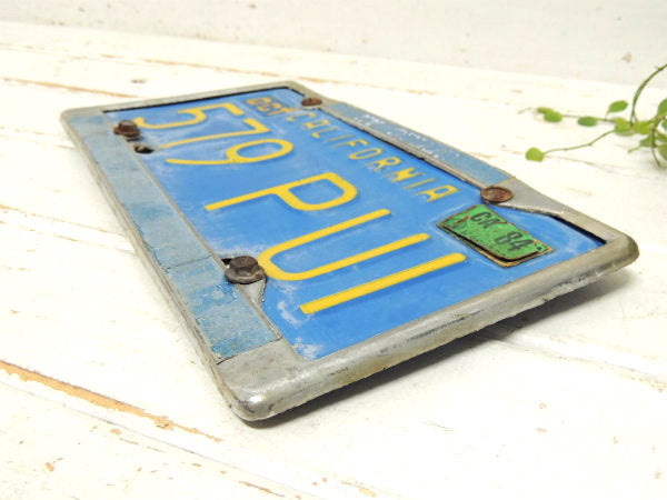 【カリフォルニア・579 PUI】ヴィンテージ・ブルー&イエロー・ナンバープレート・フレーム付き