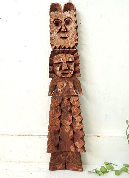 インディアン・女性と動物の木彫り・ヴィンテージ・ドール/人形/ネイティブ