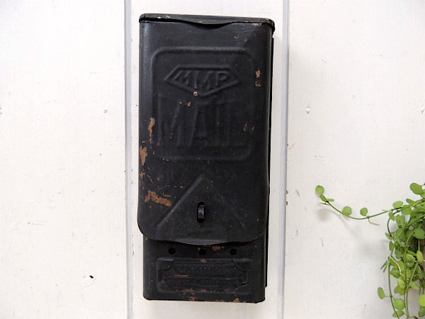 【MAIL】ノスタルジックな黒色のティン製・アンティーク・メールボックス/郵便受け/ポスト