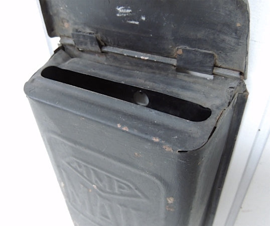 【MAIL】ノスタルジックな黒色のティン製・アンティーク・メールボックス/郵便受け/ポスト