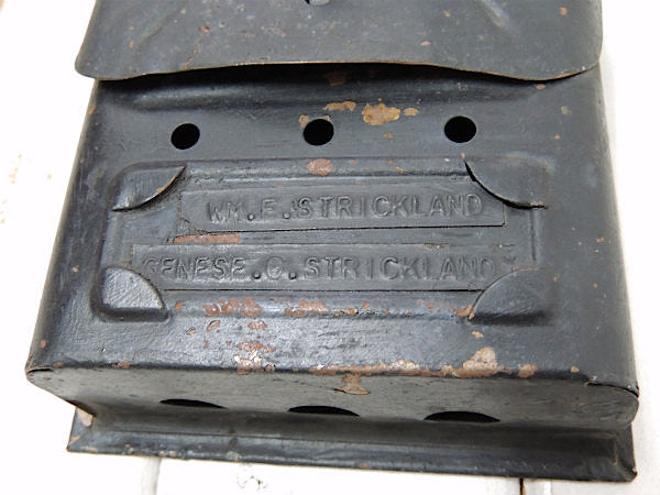 【MAIL】ノスタルジックな黒色のティン製・アンティーク・メールボックス/郵便受け/ポスト