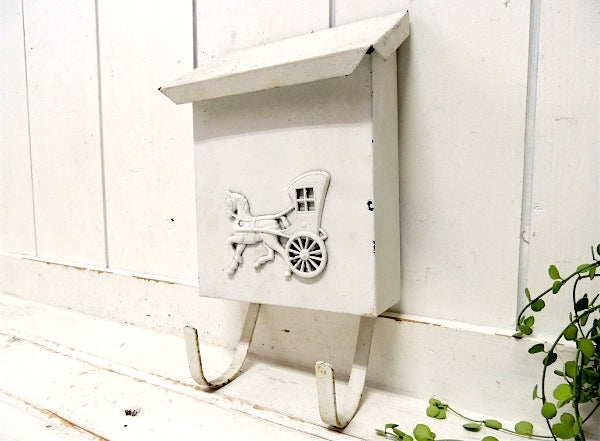 USA!馬車モチーフ・新聞受け付き・白色・ヴィンテージ・メールボックス/郵便受け/ポスト