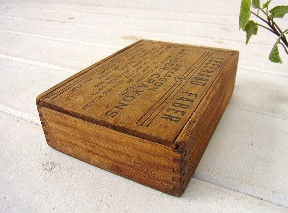 【EBERHARD FABER】クレヨンの小さなアンティーク・ウッドボックス/木箱 USA