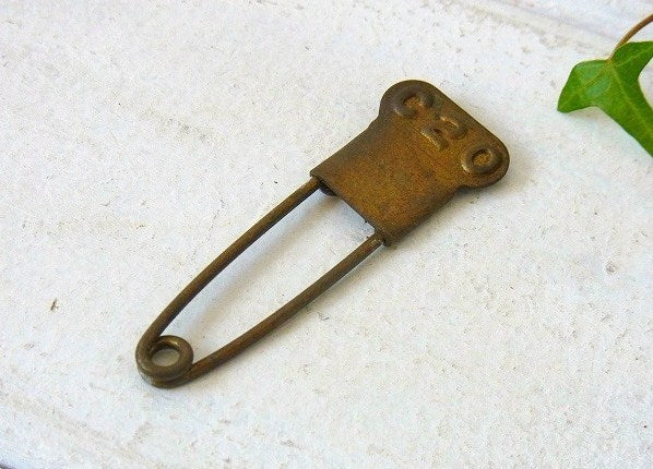 1952年・ナンバー入り・真鍮製・アンティーク・ランドリーピン7本&ホルダーセット　USA