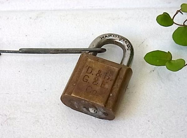 真鍮製　小さなヴィンテージ・南京錠(鍵付き)/パッドロック