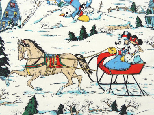 【ミッキー&フレンズ】クリスマス&馬そり柄・ポルトガル製・ヴィンテージ・USEDフラットシーツ