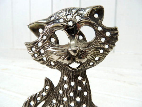 可愛いネコのピアスホルダー・宝石置き・アンティーク&ヴィンテージ