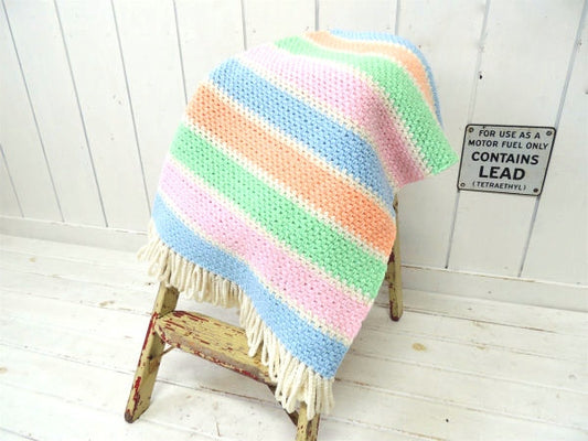 4色のパステルカラー・フリンジ付き・ヴィンテージ・ニットブランケット/ひざ掛け/ベビーブランケット