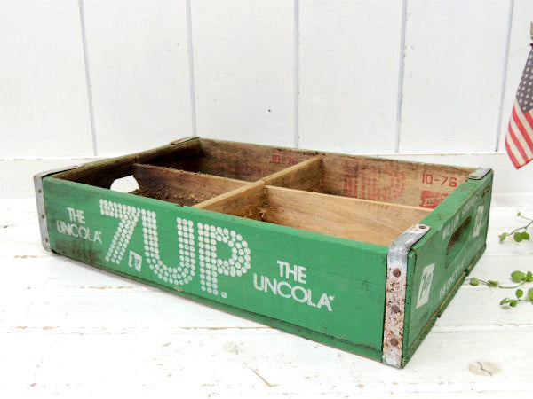 【7up】セブンアップ・ドリンク・緑色・仕切り付き・ヴィンテージ・木箱/ウッドボックス USA