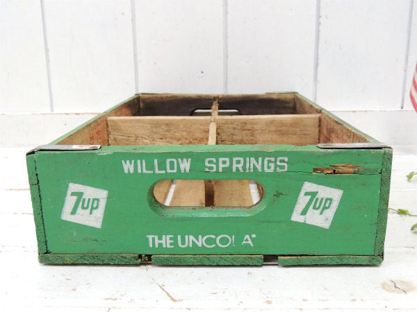 【7up】セブンアップ・ドリンク・緑色・仕切り付き・ヴィンテージ・木箱/ウッドボックス USA