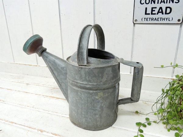 【ナンバー4】シャビーなアンティーク・ジョウロ・ウォータリングカン・じょうろ・ガーデニング