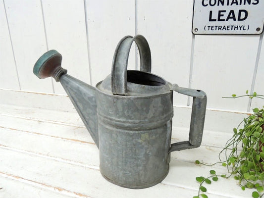 【ナンバー4】シャビーなアンティーク・ジョウロ・ウォータリングカン・じょうろ・ガーデニング