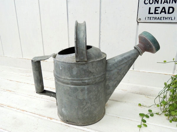 【ナンバー4】シャビーなアンティーク・ジョウロ・ウォータリングカン・じょうろ・ガーデニング