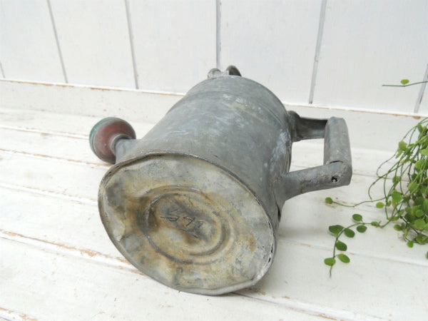 【ナンバー4】シャビーなアンティーク・ジョウロ・ウォータリングカン・じょうろ・ガーデニング