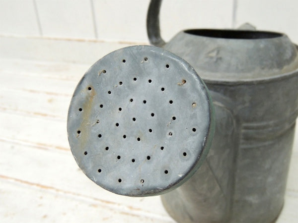 【ナンバー4】シャビーなアンティーク・ジョウロ・ウォータリングカン・じょうろ・ガーデニング