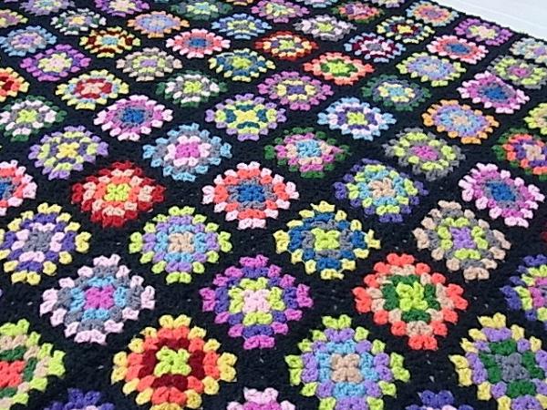 ハンドメイド　モチーフ編み・アンティーク・ニット・ブランケット USA