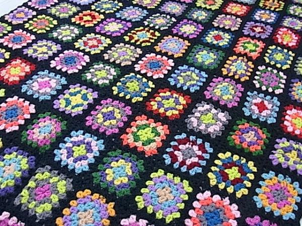 ハンドメイド　モチーフ編み・アンティーク・ニット・ブランケット USA