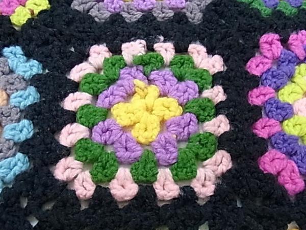 ハンドメイド　モチーフ編み・アンティーク・ニット・ブランケット USA