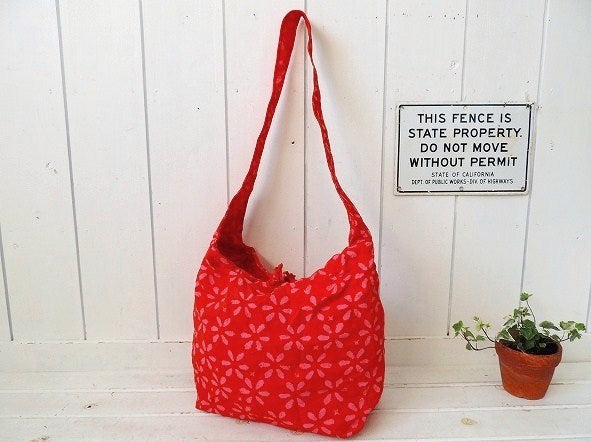 【Patagonia】パタゴニア・CARRY YA'LL・赤色・ショルダーバッグ&ステッカー1枚