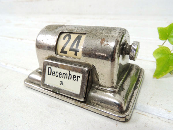 シルバー色のメタル製・アンティーク・デスクカレンダー/卓上カレンダー USA