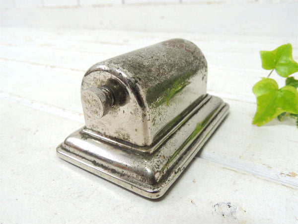 シルバー色のメタル製・アンティーク・デスクカレンダー/卓上カレンダー USA