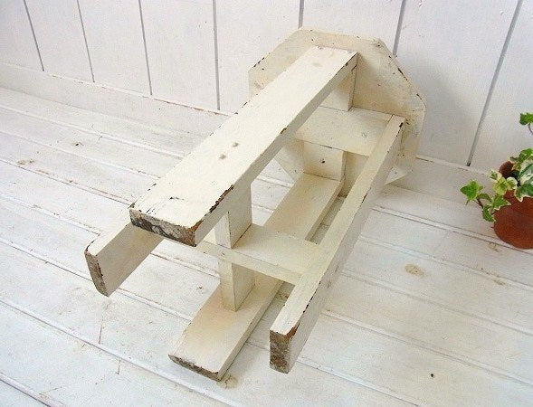 白色のシャビーなアンティーク・木製スツール/チェア USA