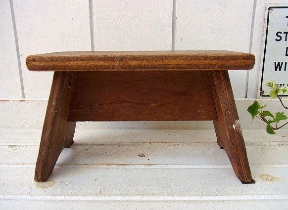シャビーな木製のアンティーク・OLDスツール/踏み台/USA